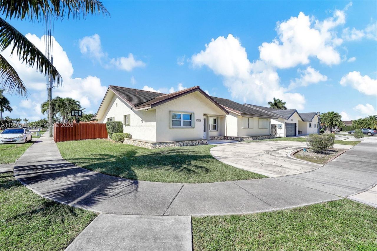 1992 SW 139th Ct, Miami, FL 33175 Photo
