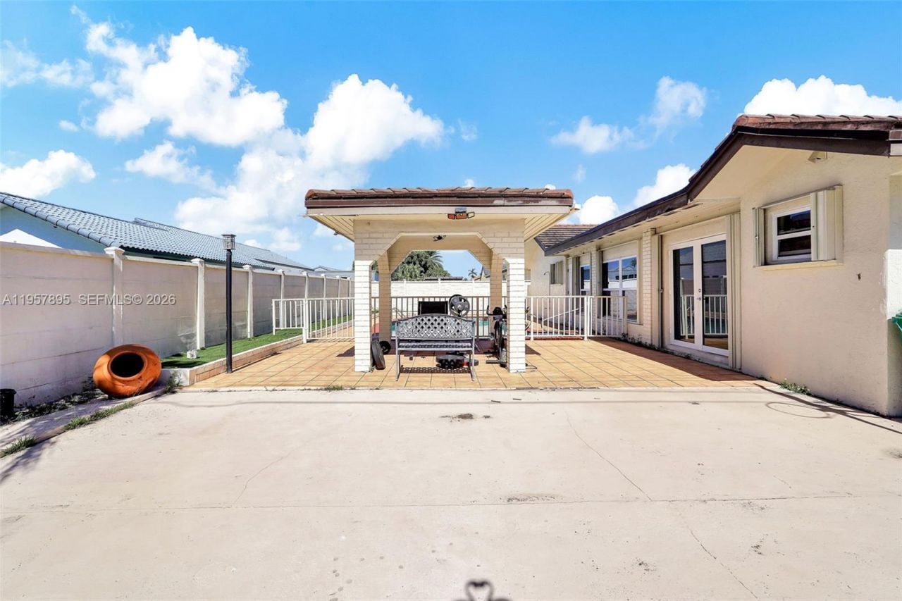 1992 SW 139th Ct, Miami, FL 33175 Photo