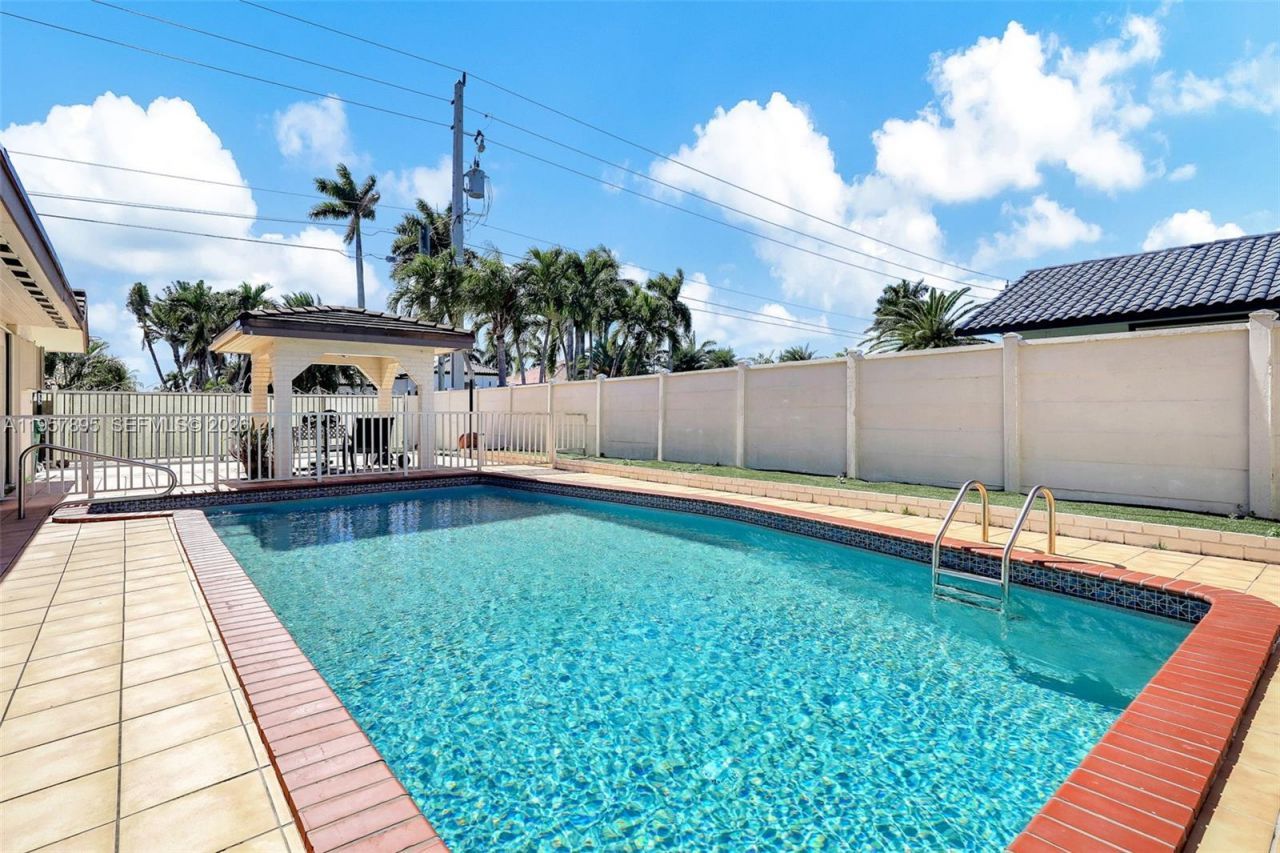 1992 SW 139th Ct, Miami, FL 33175 Photo