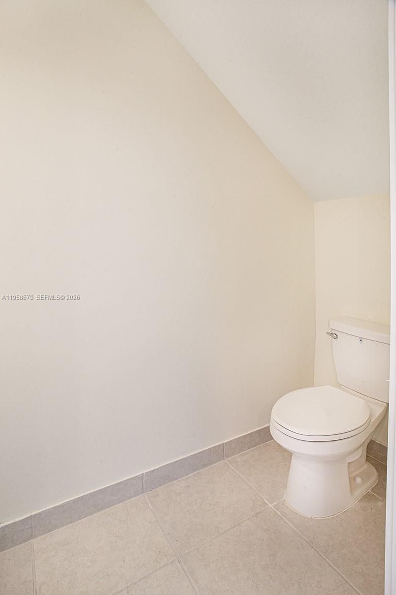 8160 NW 42nd St, Doral, FL 33166 Photo