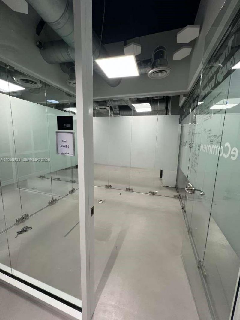 20200 W Dixie Hwy, Unit 1008, Miami, FL 33180 Photo