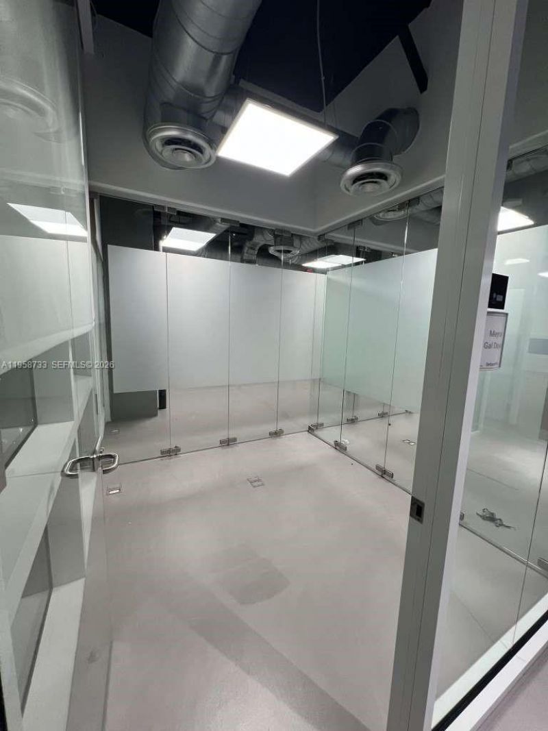 20200 W Dixie Hwy, Unit 1008, Miami, FL 33180 Photo