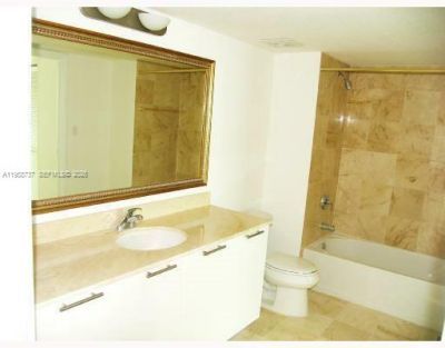 1800 N Bayshore Dr, Unit 2409, Miami, FL 33132 Photo