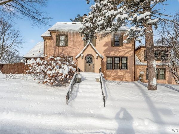 653 Parkway E, Utica, NY 13501