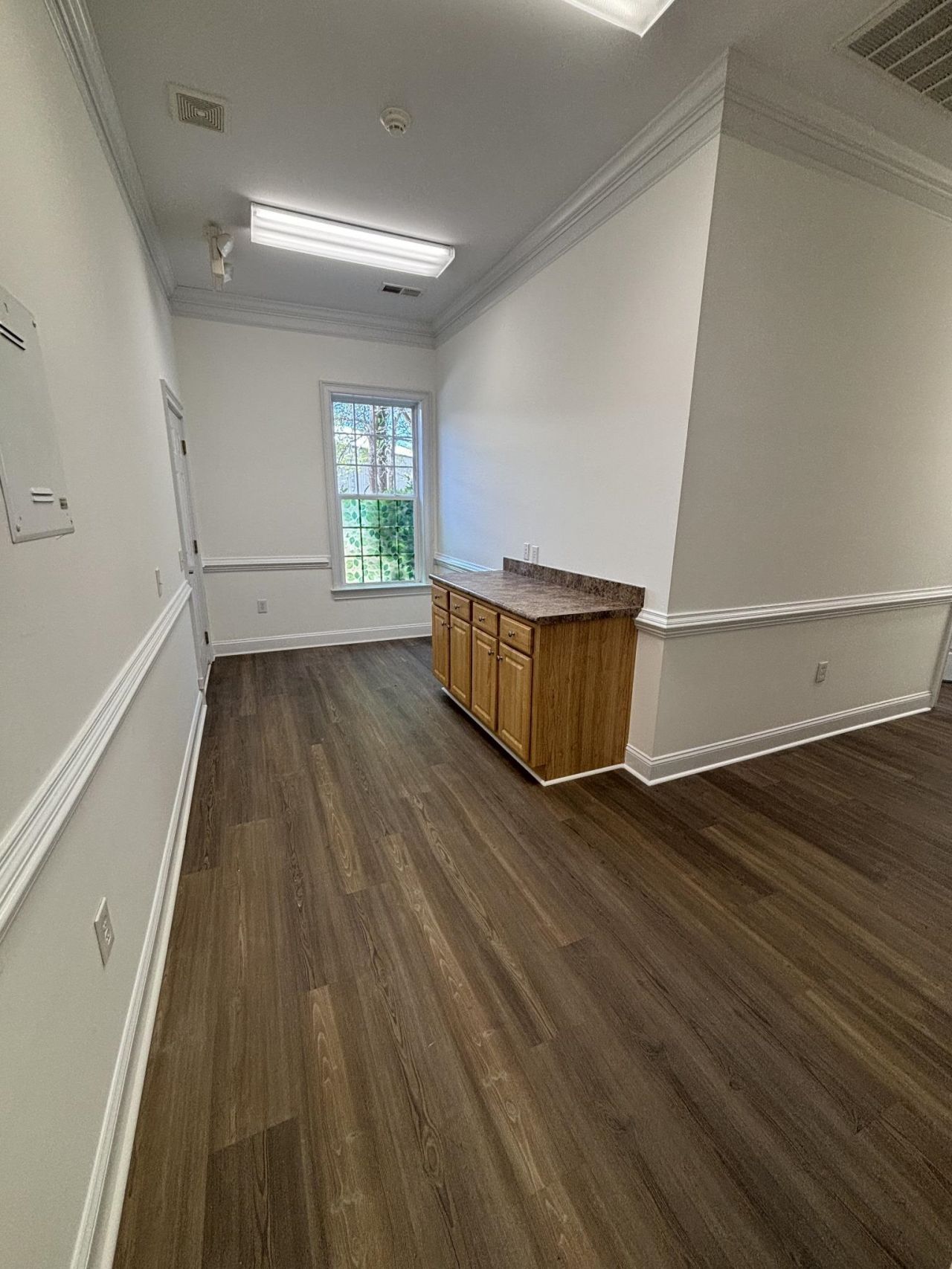 637 Bellamy Ave. Photo 8