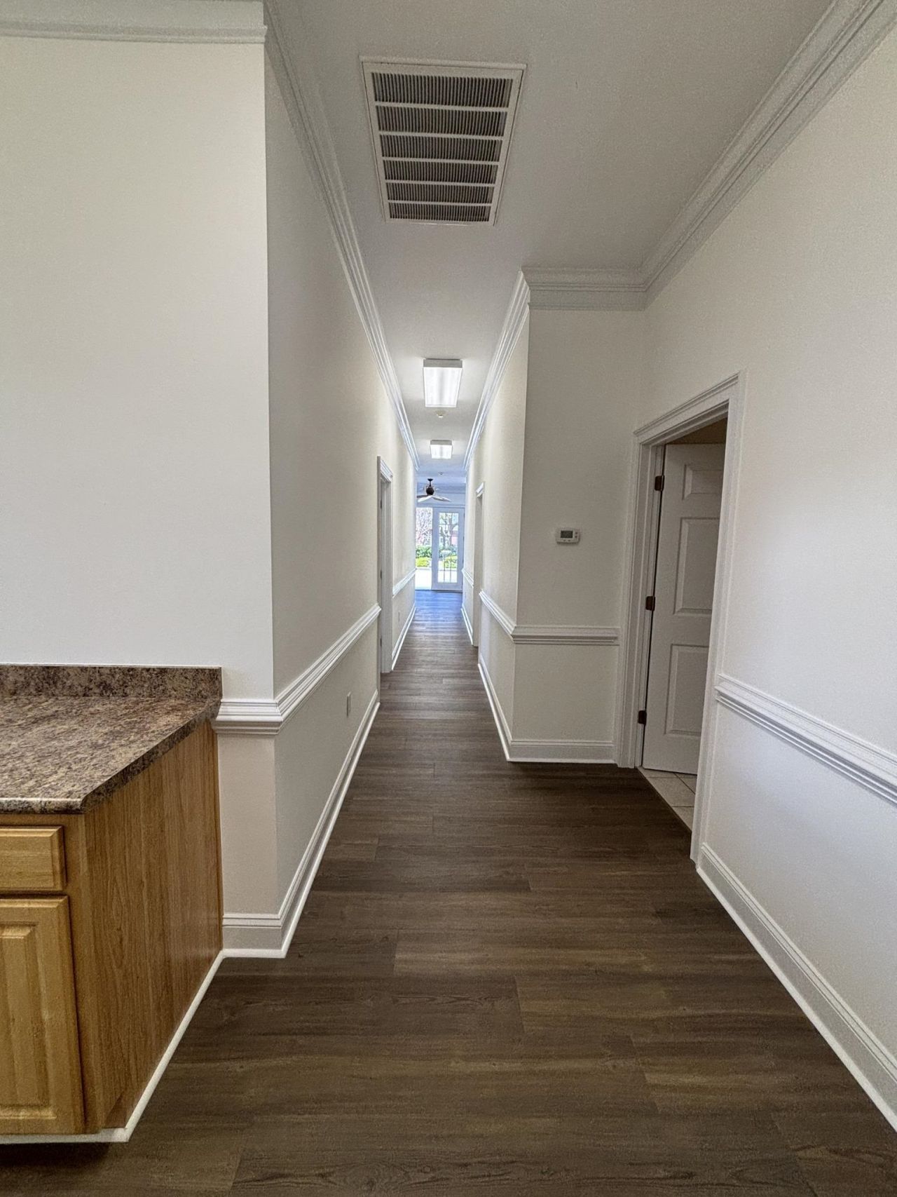 637 Bellamy Ave. Photo 9