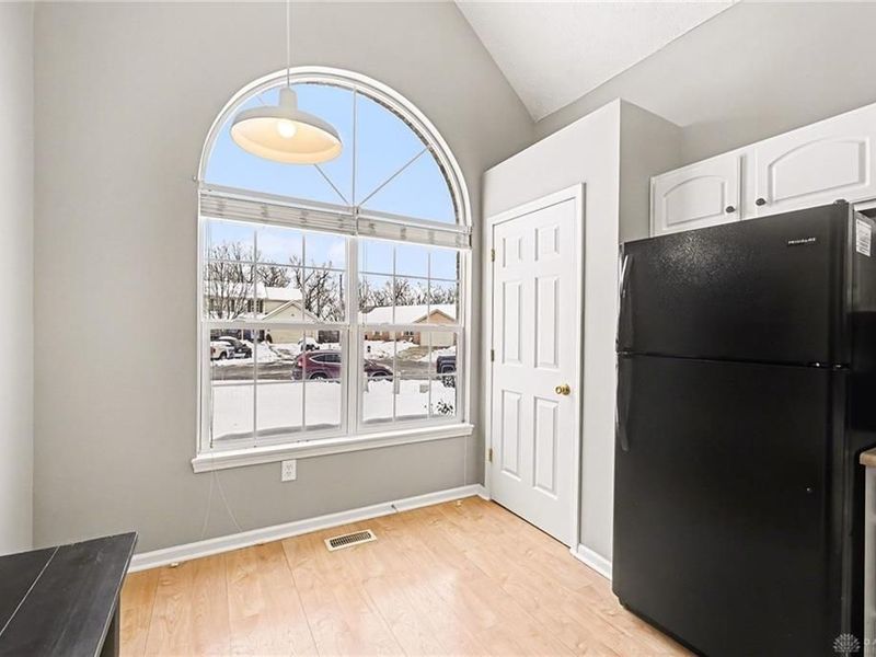 26 Southard Lane, West Carrollton, OH 45449 Photo 2