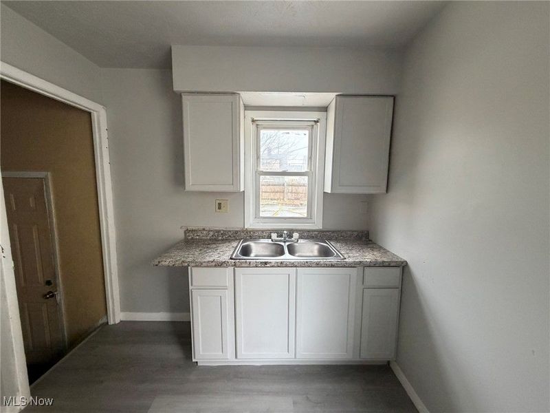 4180 E 148th Street, Cleveland, OH 44128 Photo 3