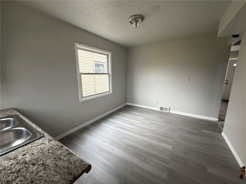 4180 E 148th Street, Cleveland, OH 44128 Photo 8