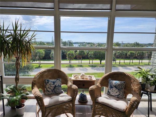 2333 Indian River Boulevard, Unit 505, Vero Beach, FL 32960