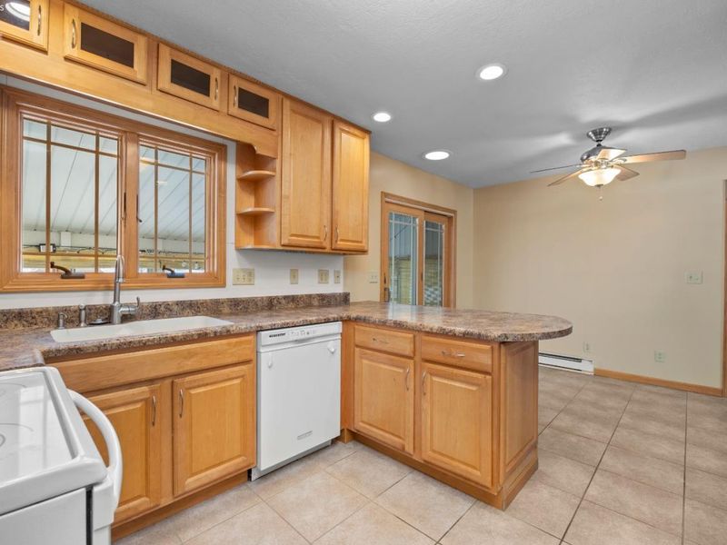 5812 Tiffin Avenue, Castalia, OH 44824 Photo 5