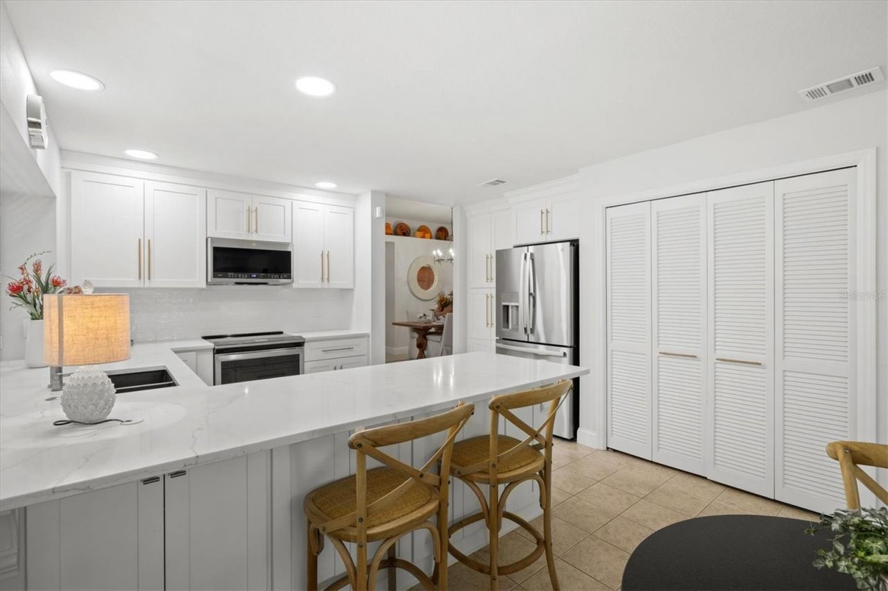 4706 Dundee Drive, Bradenton, FL 34210 Photo