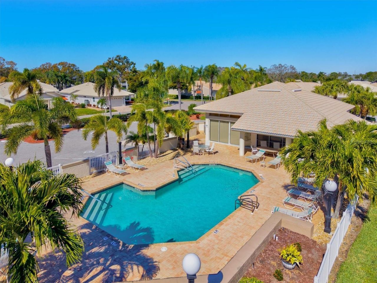 4706 Dundee Drive, Bradenton, FL 34210 Photo