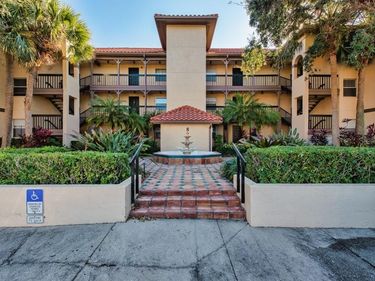 2400 FEATHER SOUND DRIVE, Unit 832, CLEARWATER, FL 33762