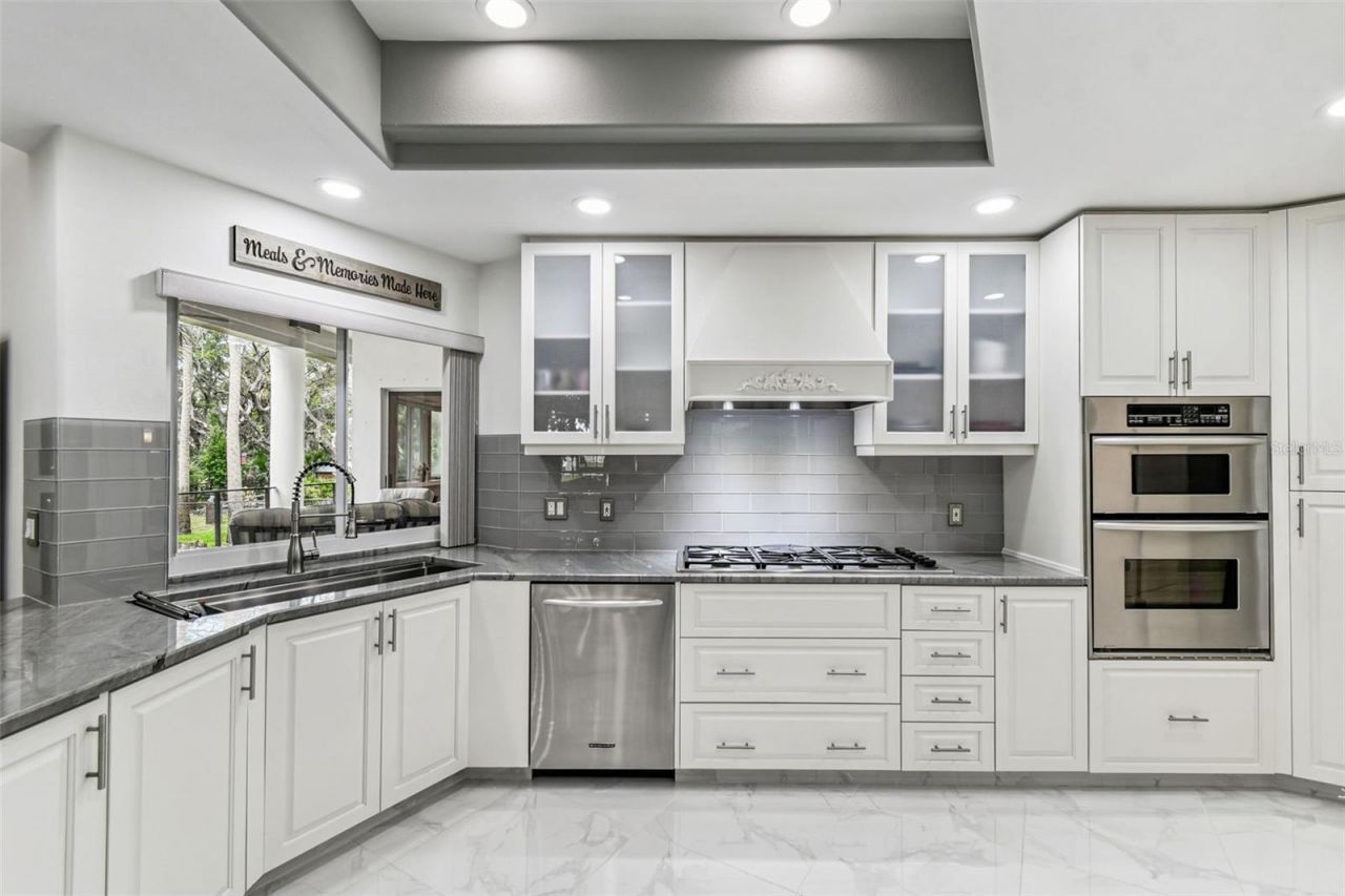 1705 Meyers Cove Drive, Tarpon Springs, FL 34689 Photo