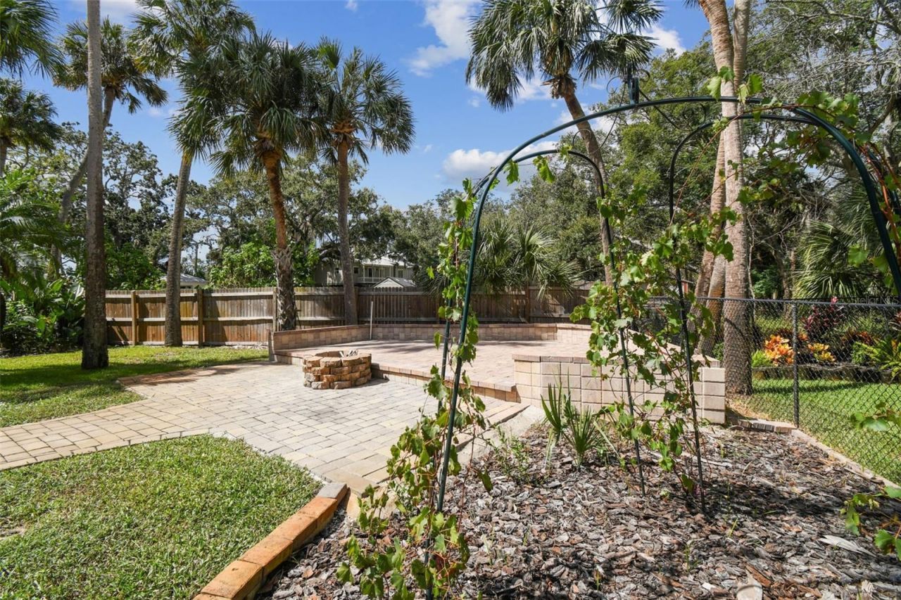 1705 Meyers Cove Drive, Tarpon Springs, FL 34689 Photo