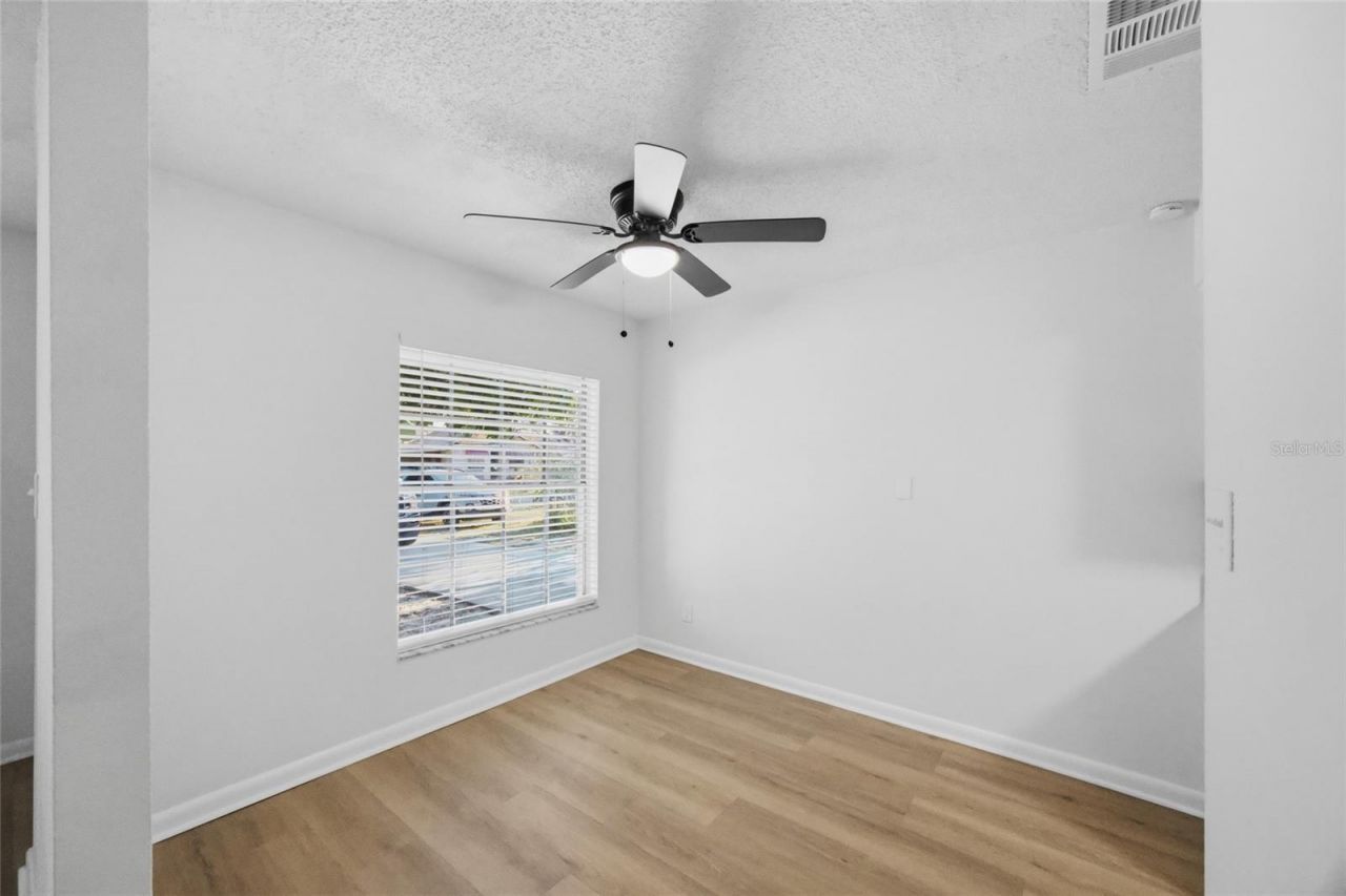 1812 E 99th Avenue, Tampa, FL 33612 Photo