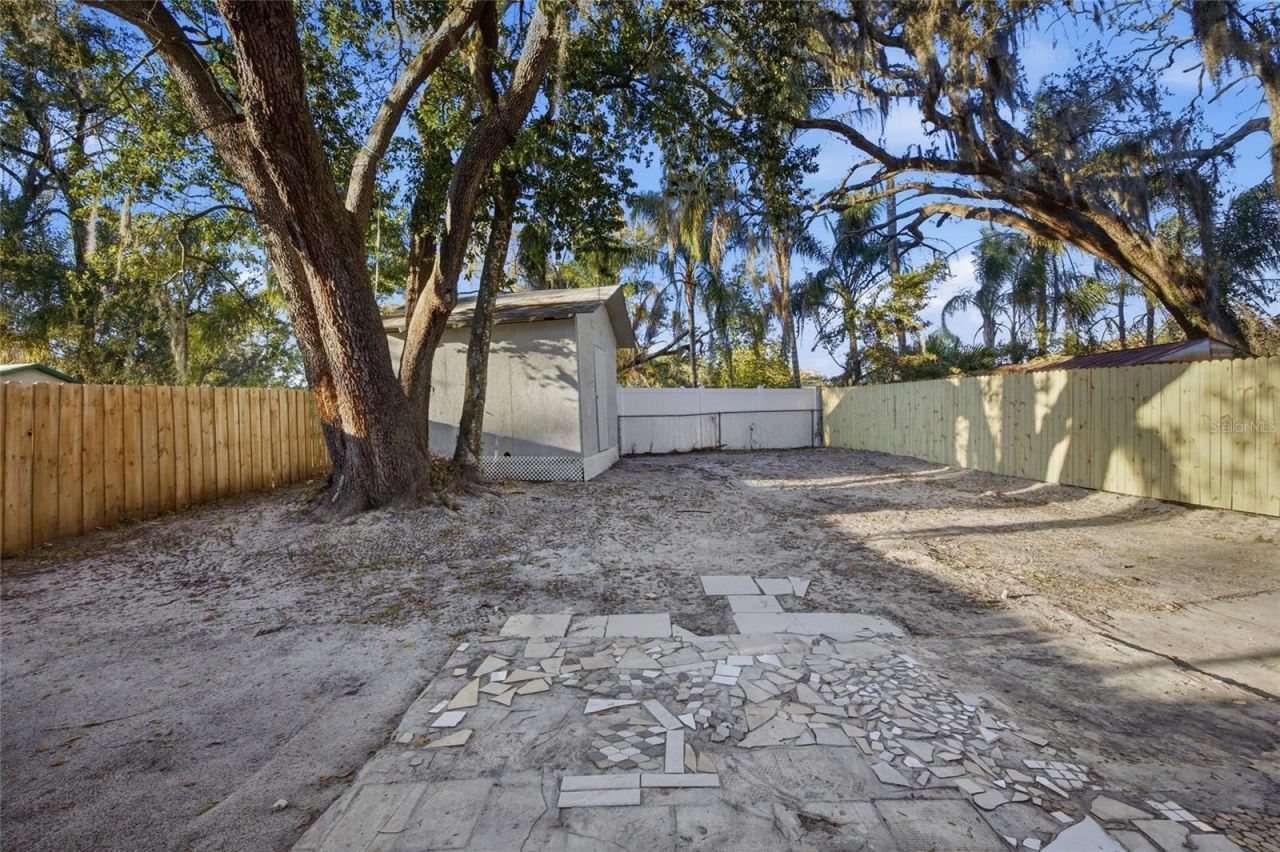 1812 E 99th Avenue, Tampa, FL 33612 Photo