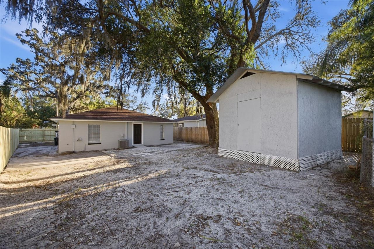 1812 E 99th Avenue, Tampa, FL 33612 Photo