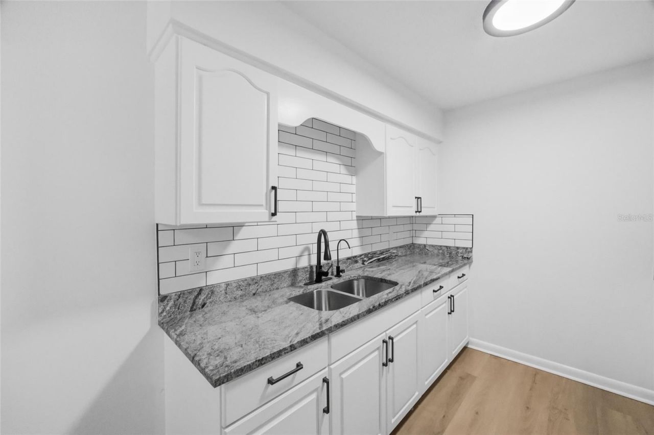 1812 E 99th Avenue, Tampa, FL 33612 Photo