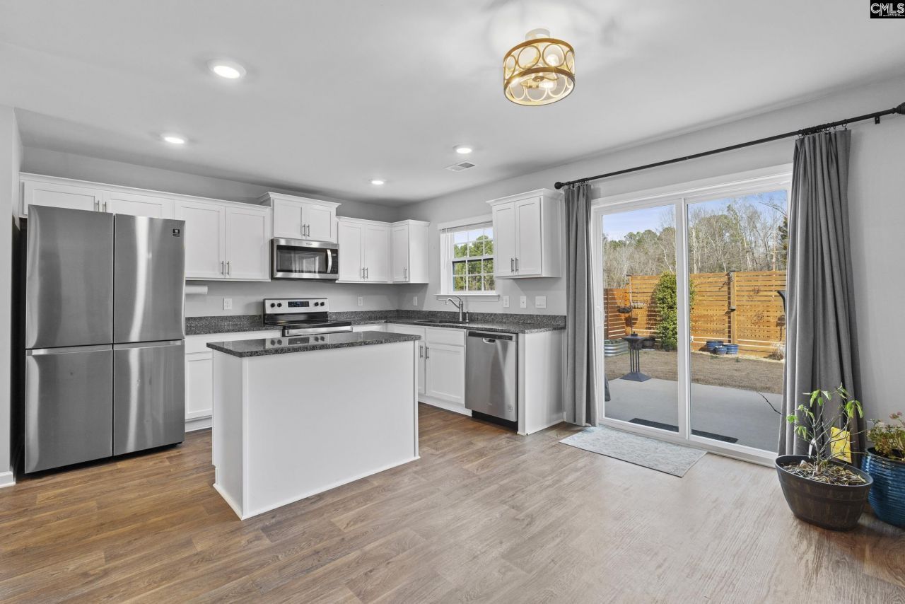 312 Throne Court Photo 20