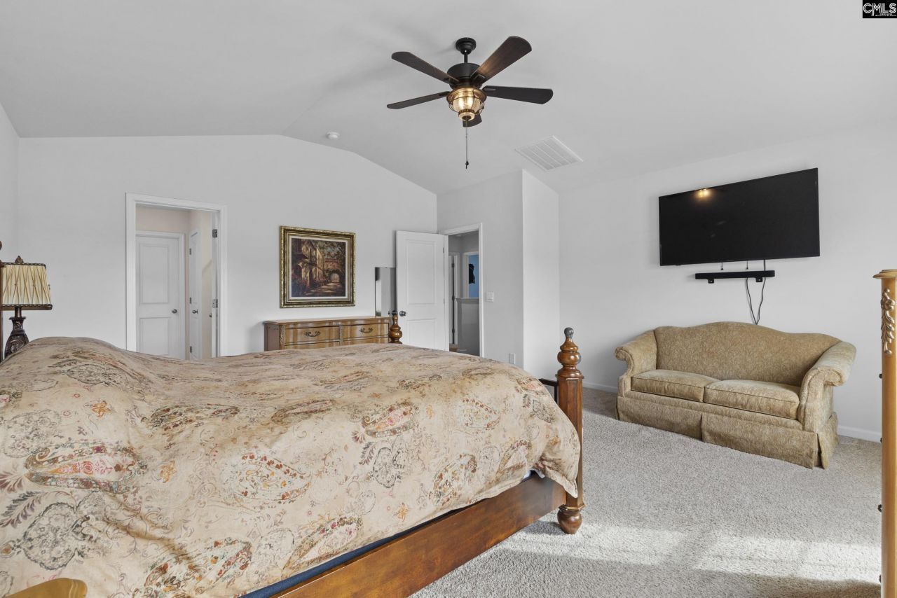 312 Throne Court Photo 27