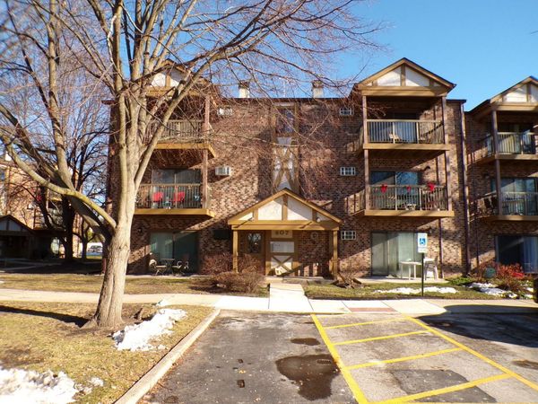 809 S Dwyer Avenue, Unit 3E, Arlington Heights, IL 60005