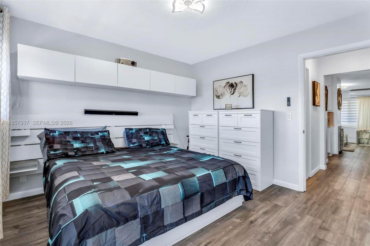 901 SW 11th Ave , Unit 17H, Hallandale Beach, FL 33009 Photo