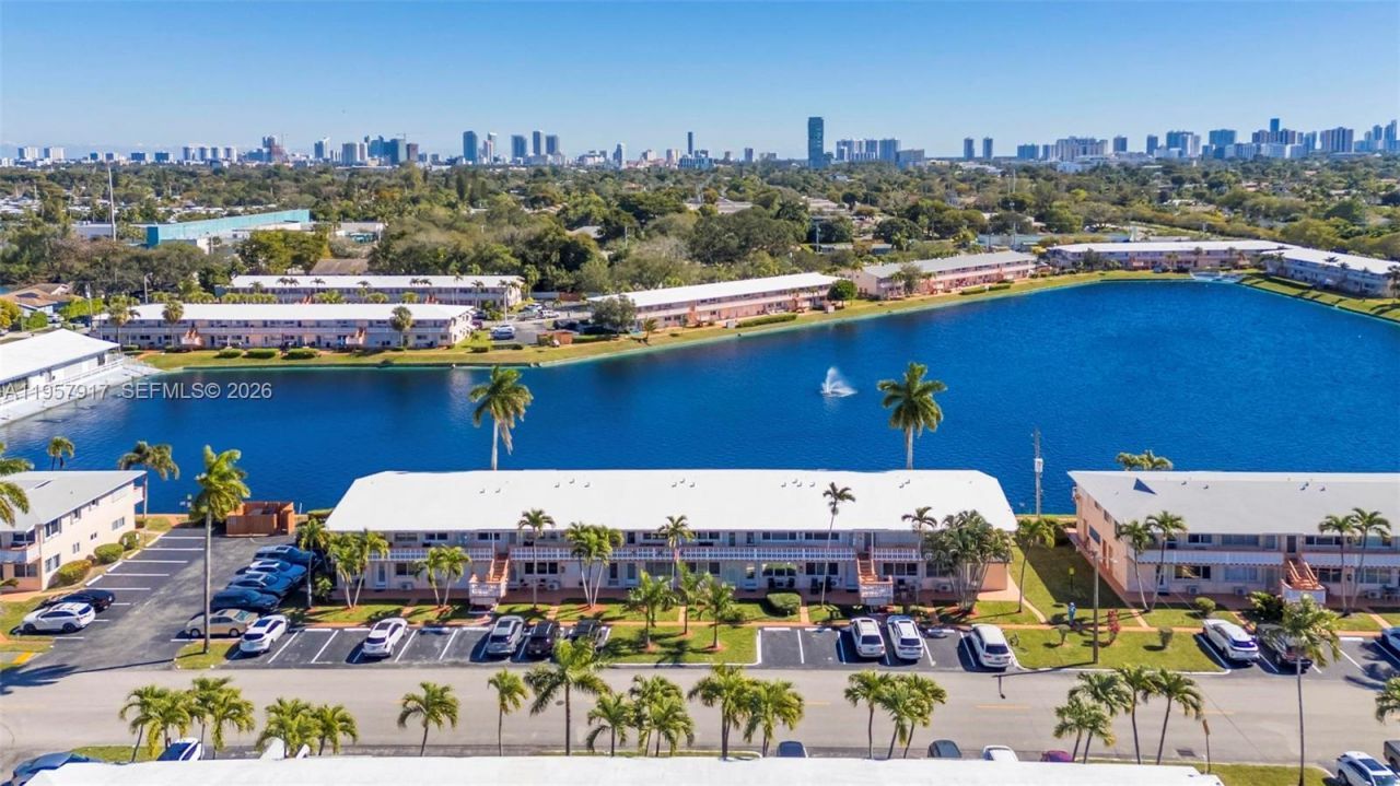 901 SW 11th Ave , Unit 17H, Hallandale Beach, FL 33009 Photo