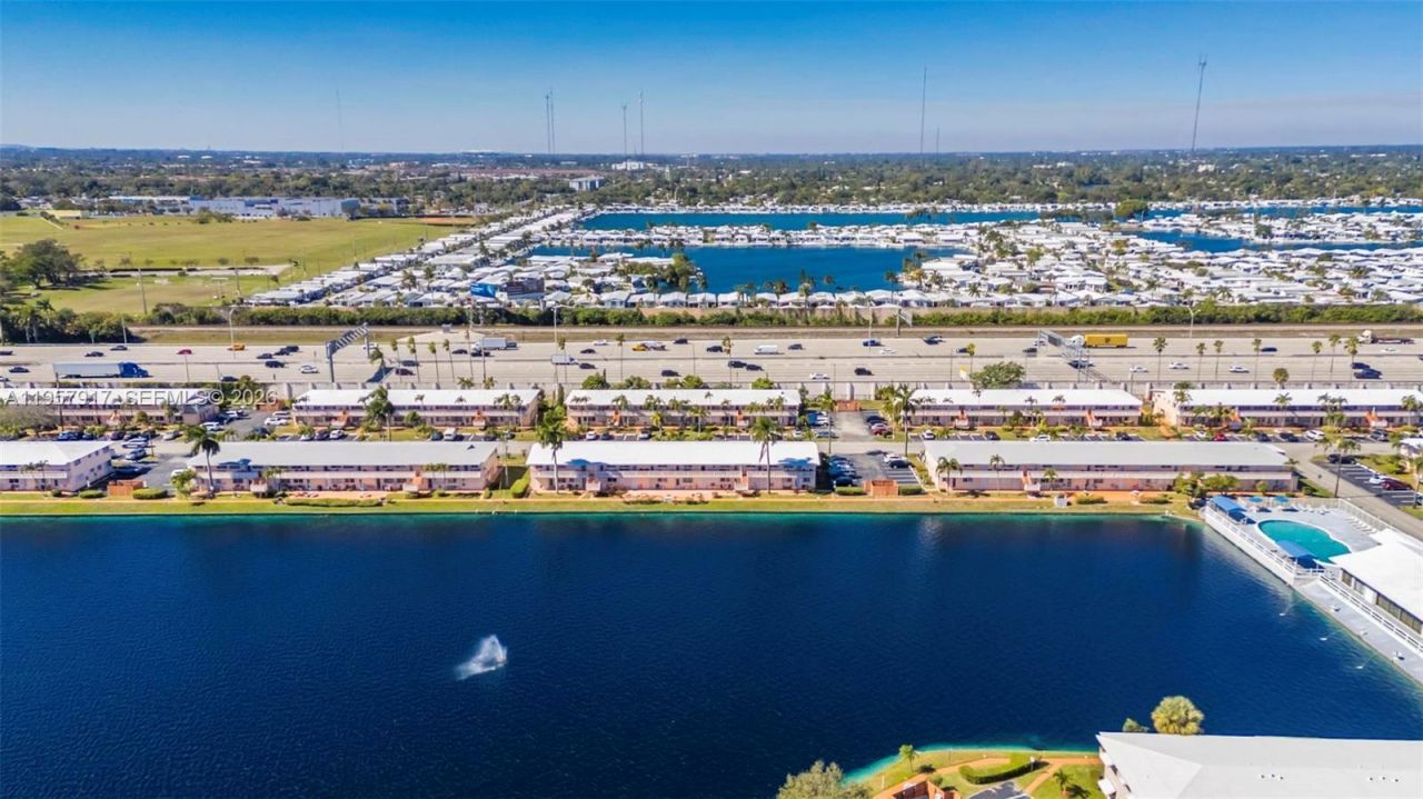 901 SW 11th Ave , Unit 17H, Hallandale Beach, FL 33009 Photo