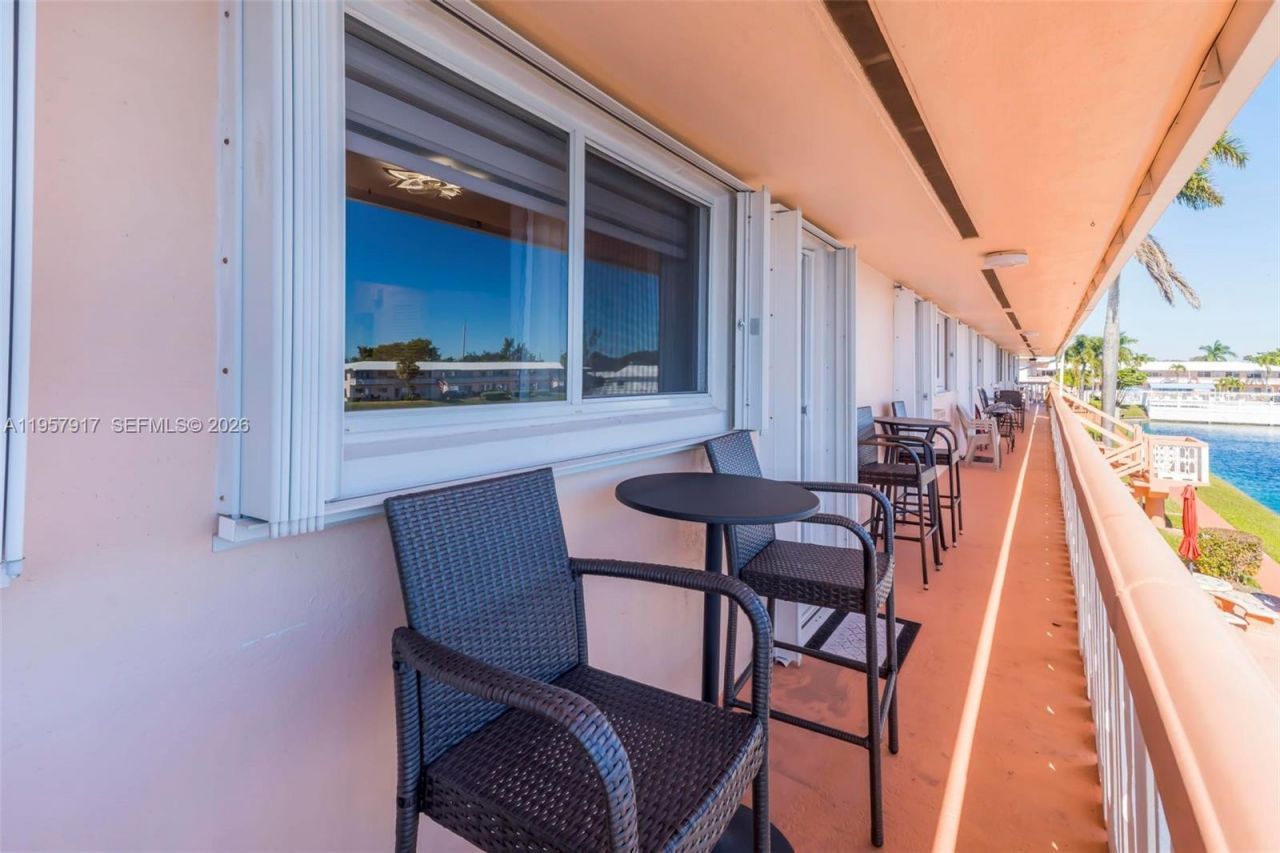 901 SW 11th Ave , Unit 17H, Hallandale Beach, FL 33009 Photo