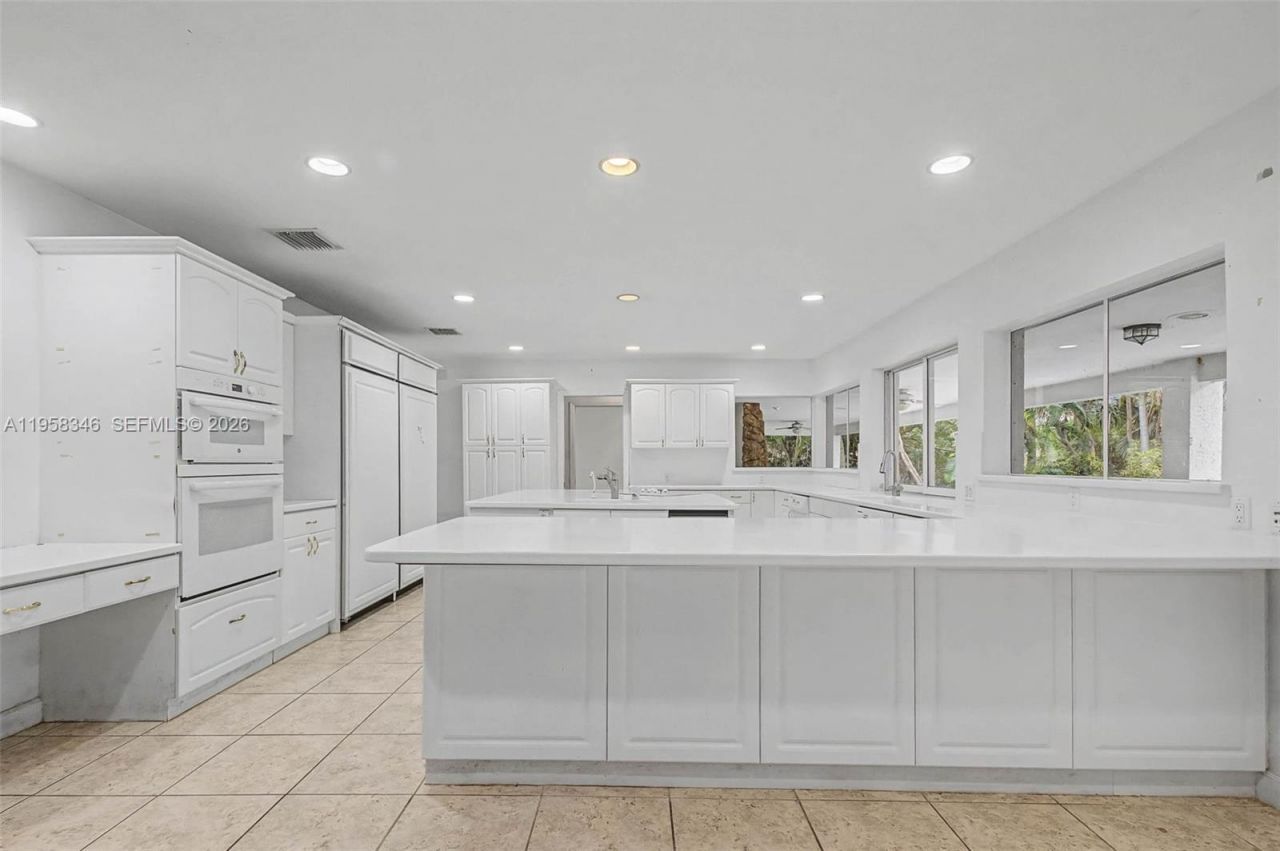 14670 SW 69th Pl, Palmetto Bay, FL 33158 Photo