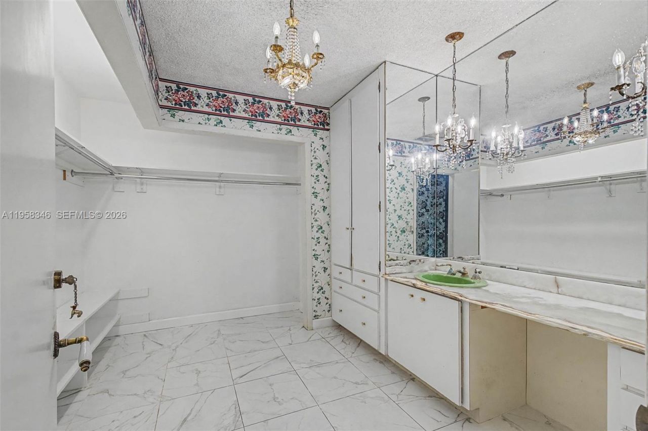 14670 SW 69th Pl, Palmetto Bay, FL 33158 Photo