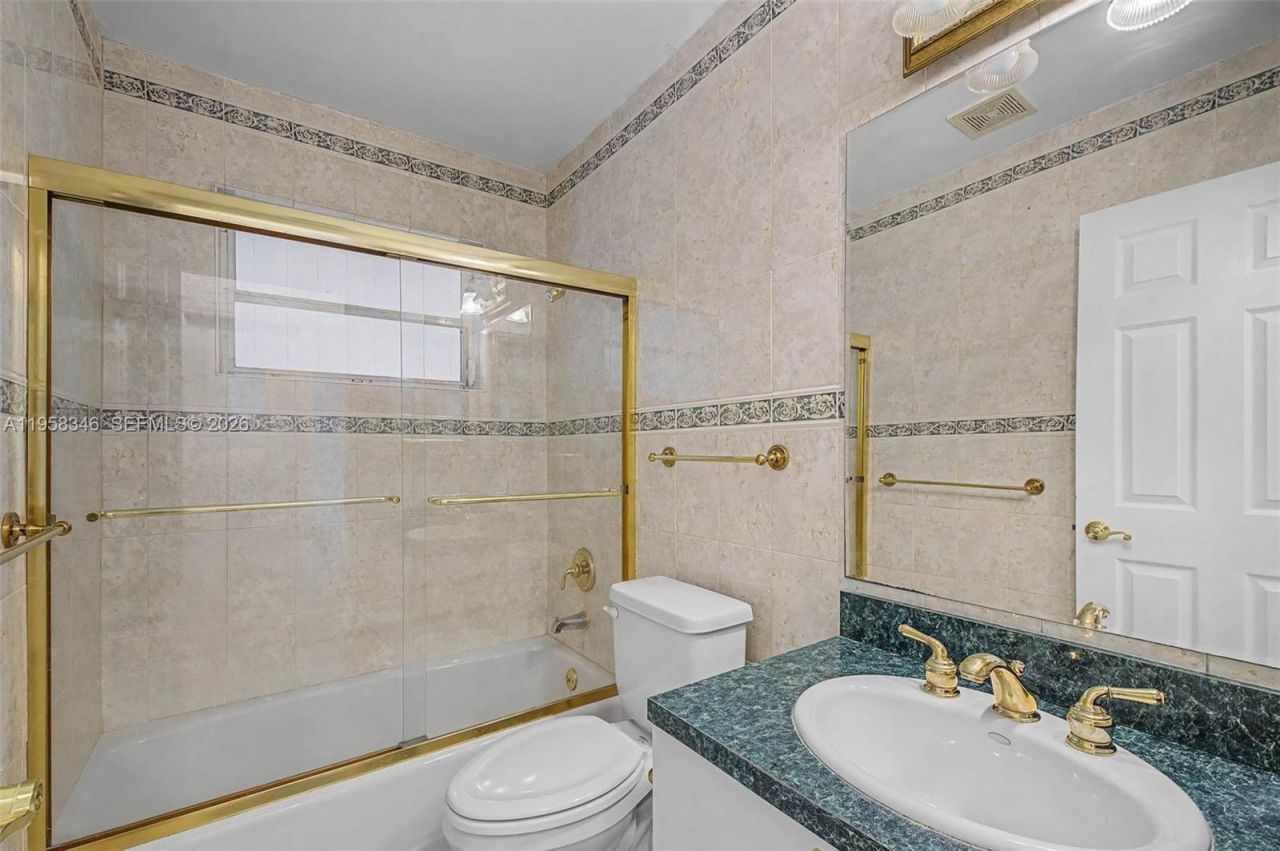 14670 SW 69th Pl, Palmetto Bay, FL 33158 Photo