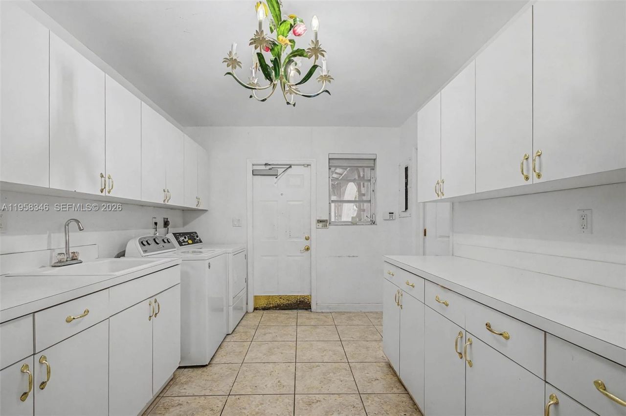 14670 SW 69th Pl, Palmetto Bay, FL 33158 Photo