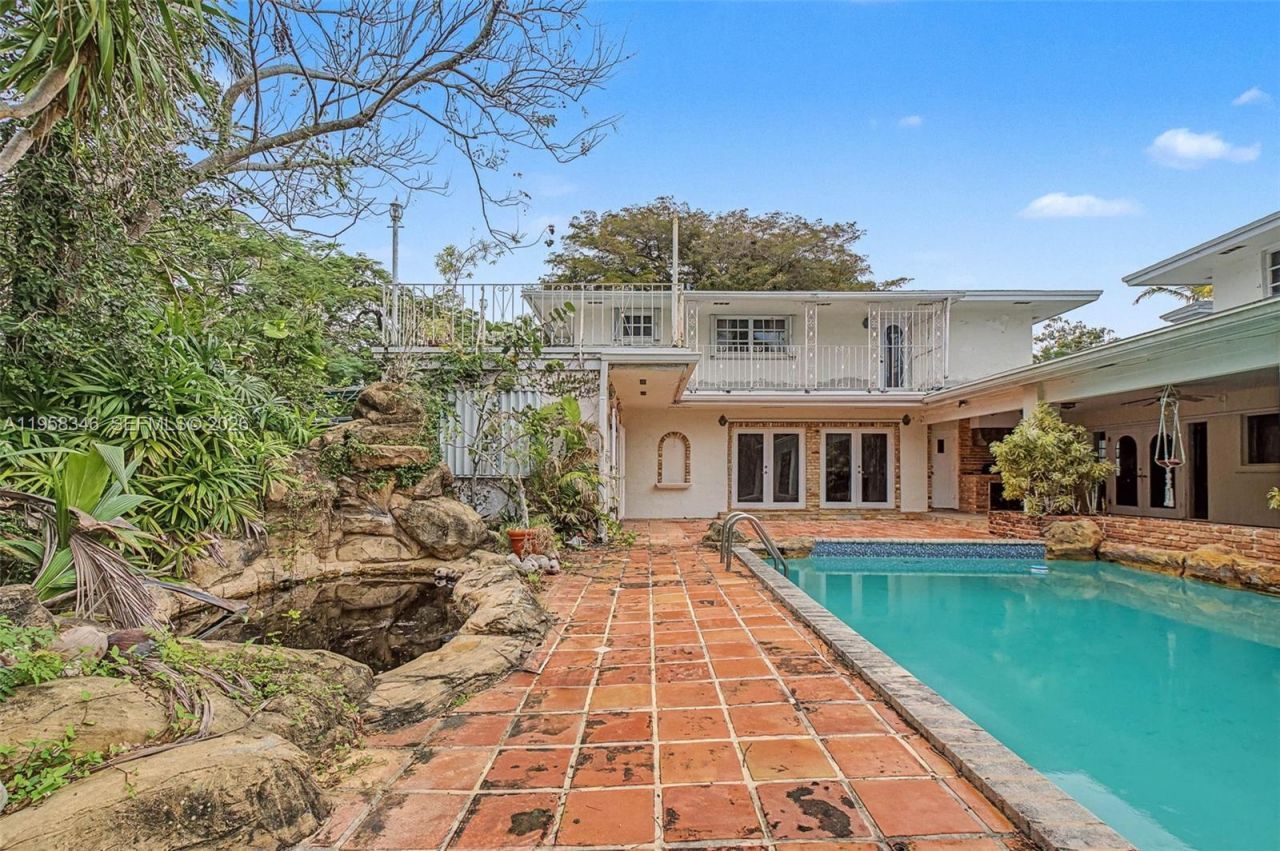 14670 SW 69th Pl, Palmetto Bay, FL 33158 Photo