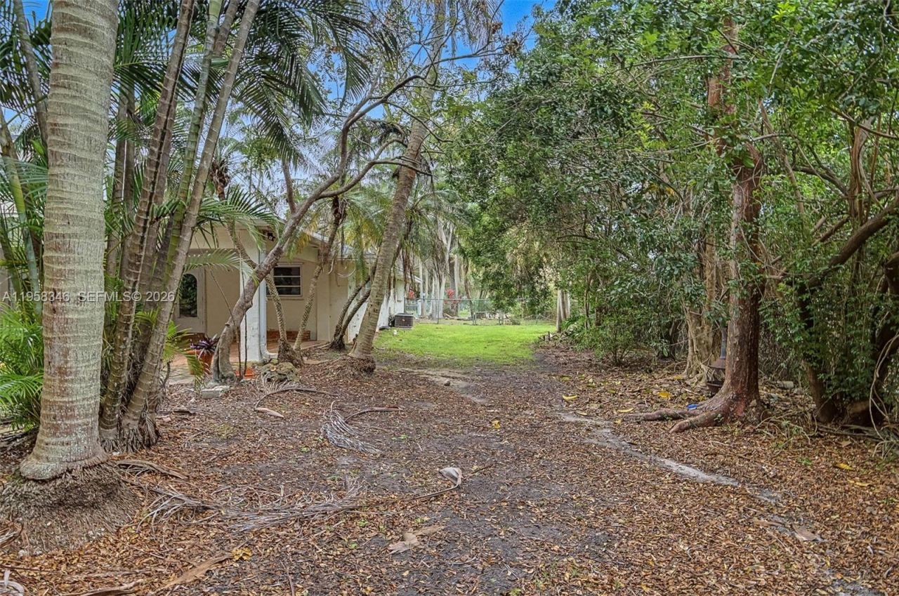 14670 SW 69th Pl, Palmetto Bay, FL 33158 Photo