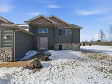 55032 Rock Prairie Ln, Rush City, MN 55069