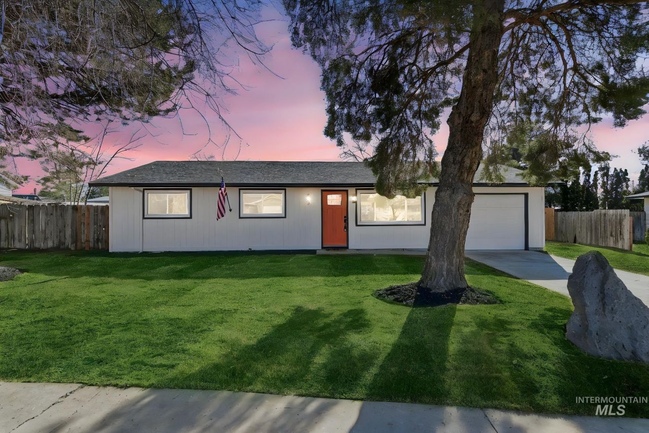 563 W Trini St, Kuna, ID 83634 Main Photo