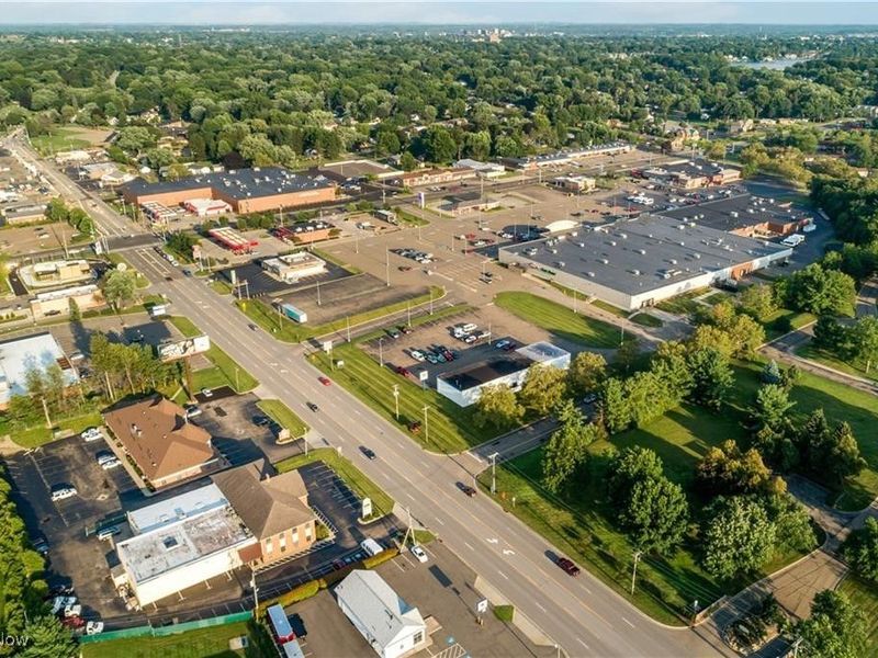 4501-4463 Hills and Dales Road NW, Canton, OH 44718 Photo 11