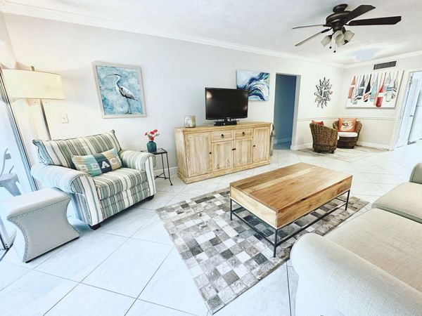 6 Garden Street, Unit 204, Tequesta, FL 33469