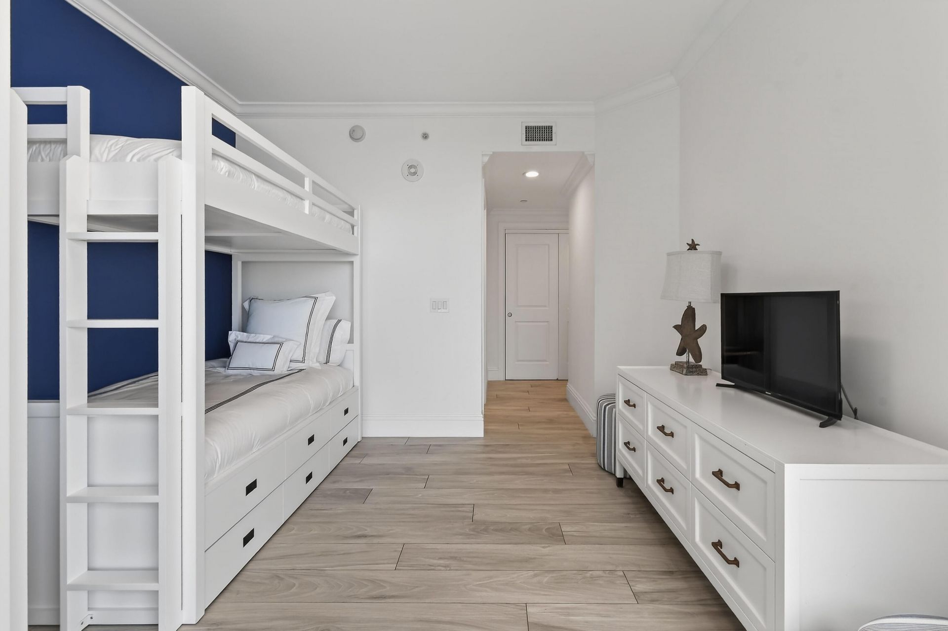 5050 N Ocean Drive, Unit 902, Singer Island, FL 33404 Photo