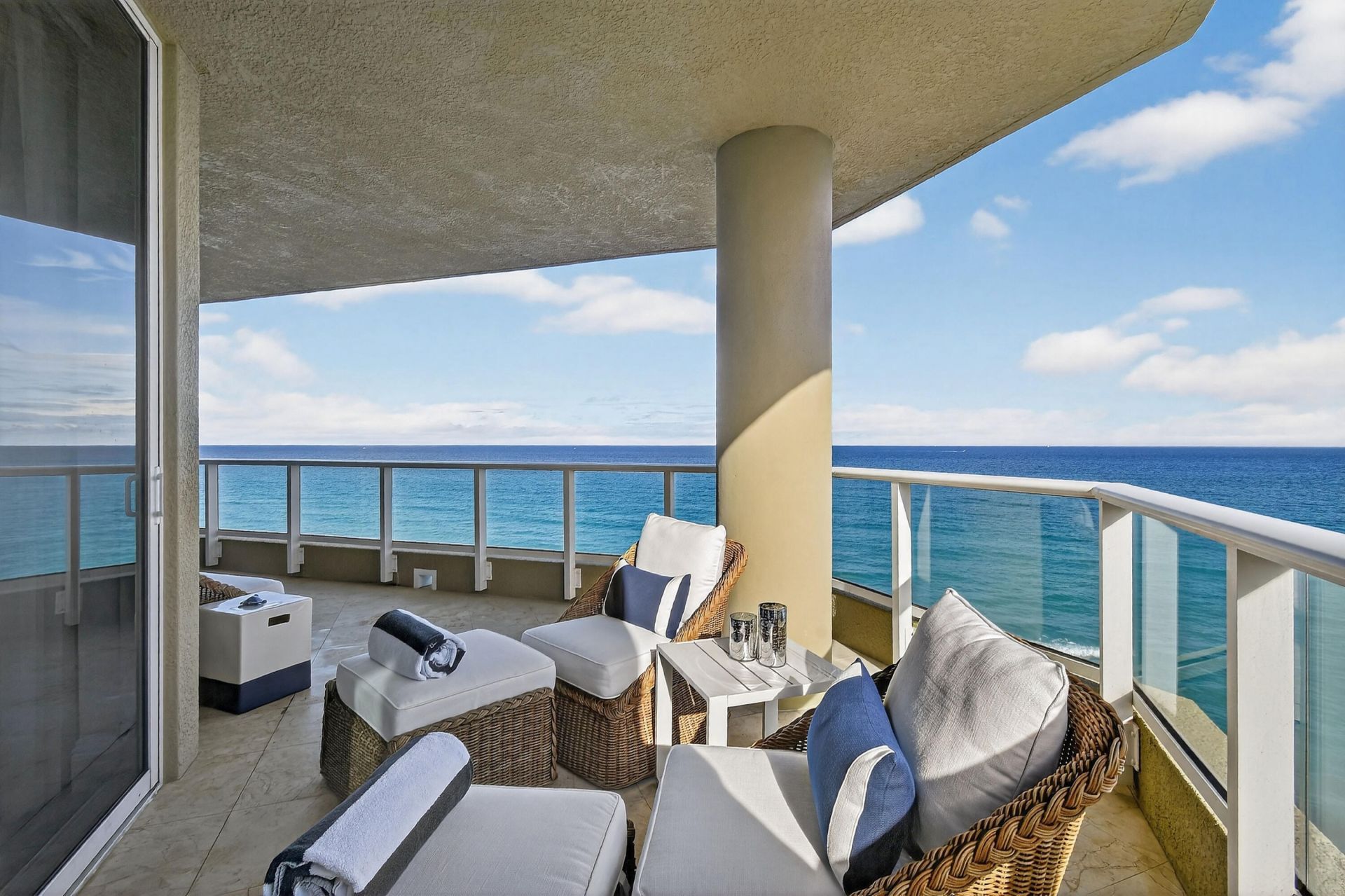 5050 N Ocean Drive, Unit 902, Singer Island, FL 33404 Photo