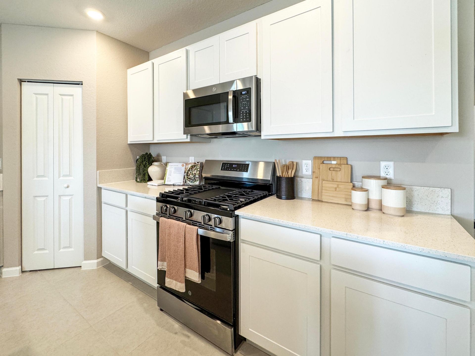 5987 NW Pickering Drive, Port Saint Lucie, FL 34987 Photo