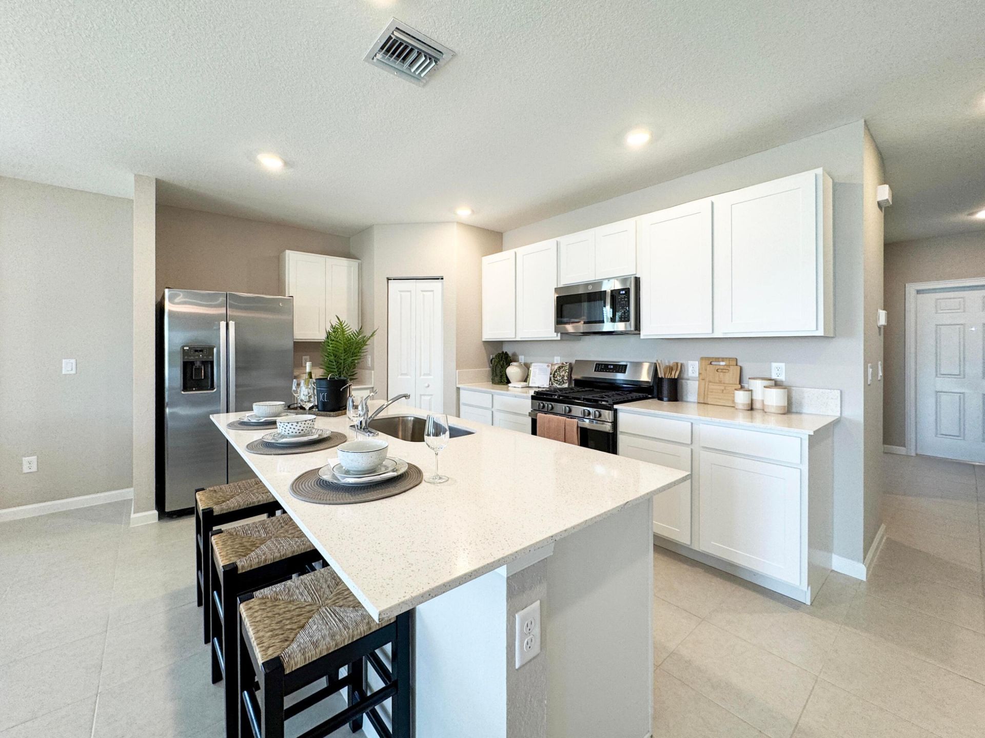 5987 NW Pickering Drive, Port Saint Lucie, FL 34987 Photo