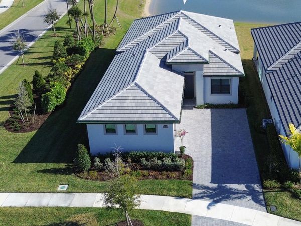 8431 SW Cantante Way, Port Saint Lucie, FL 34987