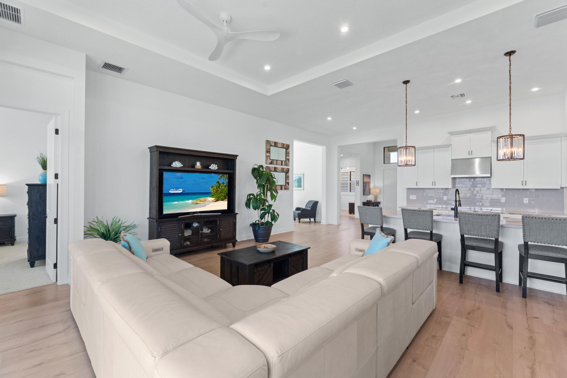 8431 SW Cantante Way, Port Saint Lucie, FL 34987 Photo