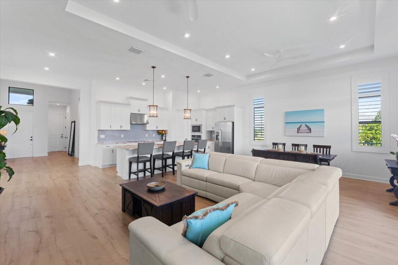 8431 SW Cantante Way, Port Saint Lucie, FL 34987 Photo