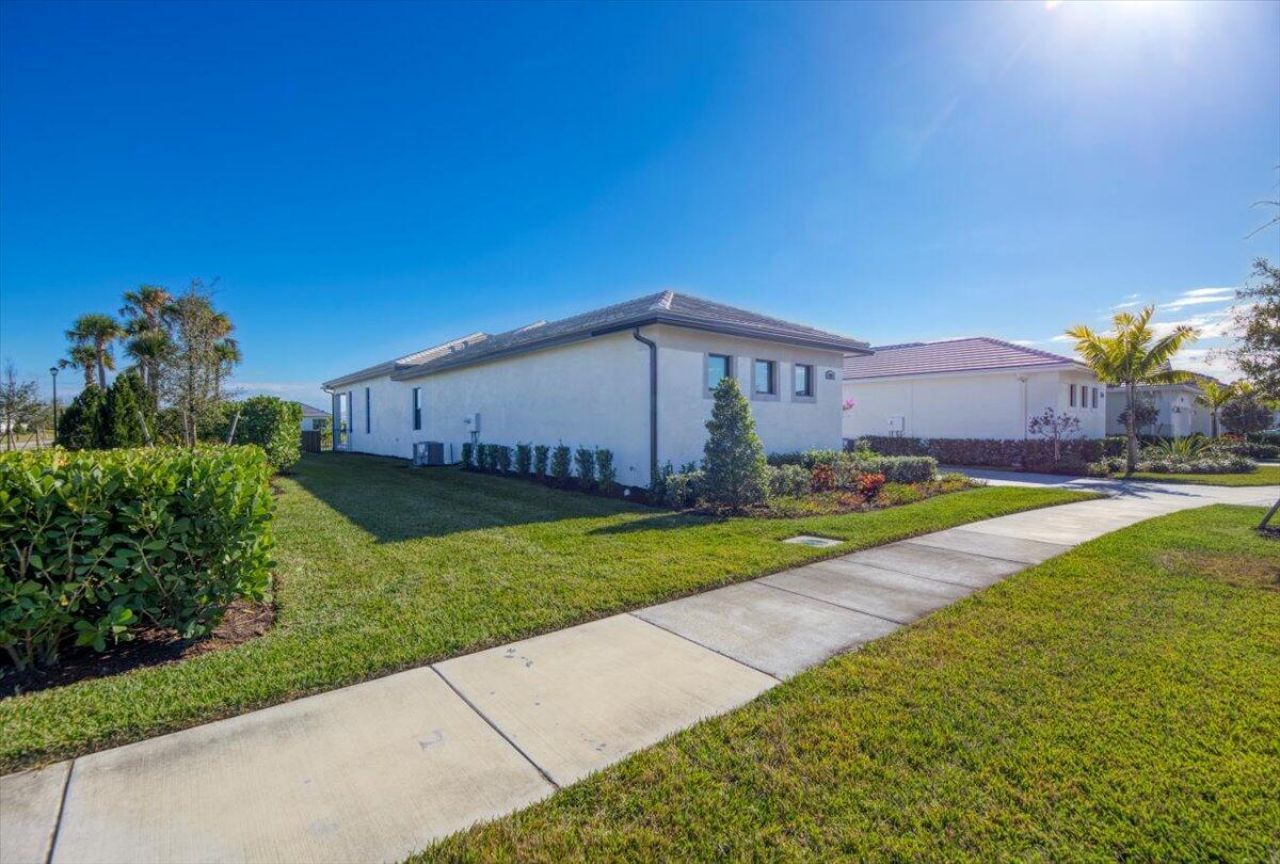 8431 SW Cantante Way, Port Saint Lucie, FL 34987 Photo