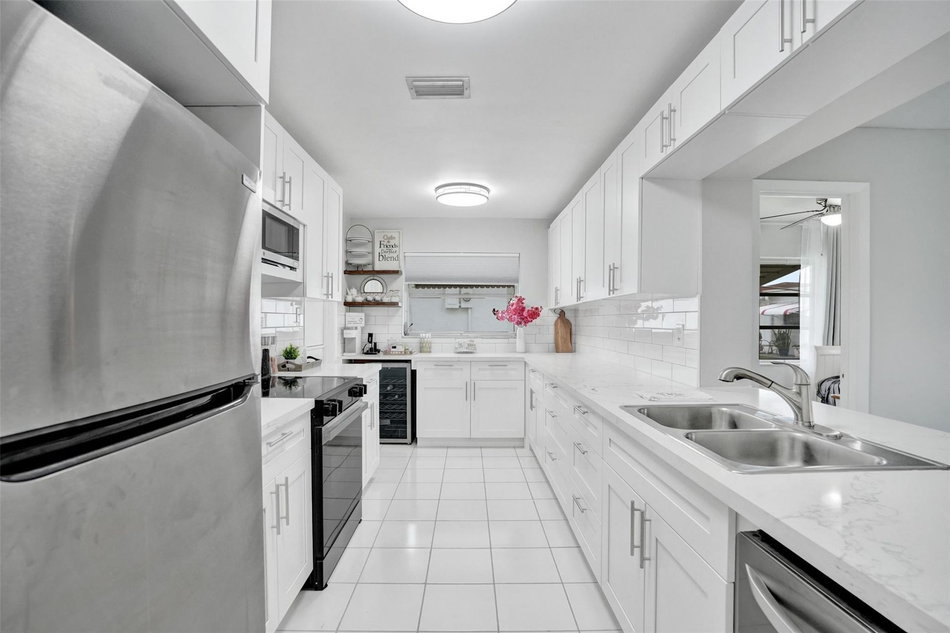 4953 NW 48 Ave, Tamarac, FL 33319 Photo